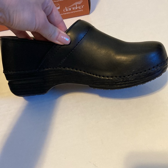 Dansko XP black mule clog size 41 slip resistant nurse shoe - Picture 15 of 16
